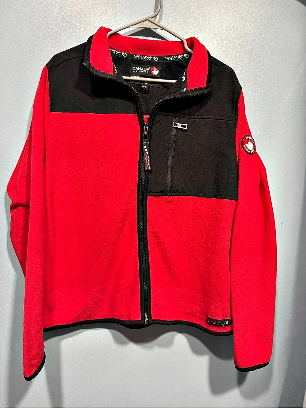 Canada Weather Gear Color Block Fleece Jacket Red & Black Medium NWT